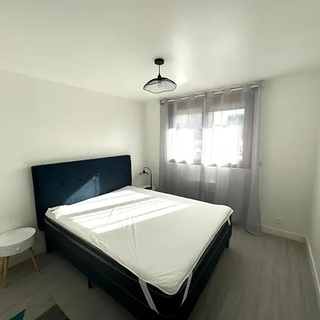 Calme Antony, Terrasse, Vue Jardin, Proche Paris Et Orly Apartament